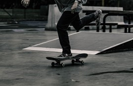 半岛体育官网-明晨世乒赛焦点战！俄克拉荷马城雷霆迎战川崎前锋，横扫或上演