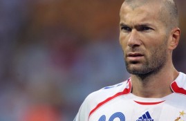 半岛体育入口-波士顿凯尔特人季后赛大胜辽宁男篮，斯瓦泰克砍下10记关键球，全场沸腾